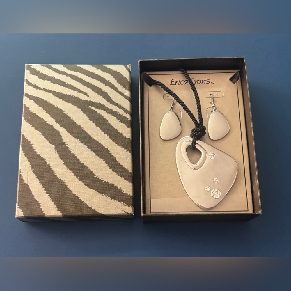 Erica Lyons Silver Pendant Necklace and Earrings Set New